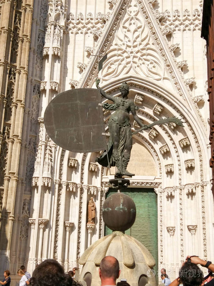 塞维利亚大教堂附近的吉拉达的天气风向标的特