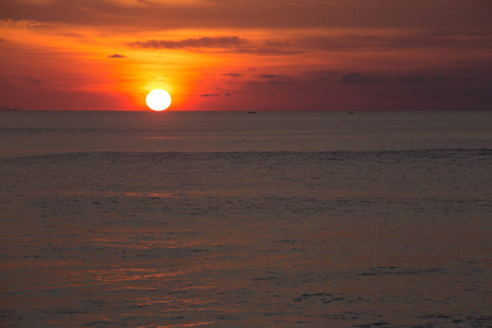 美丽的夕阳海面