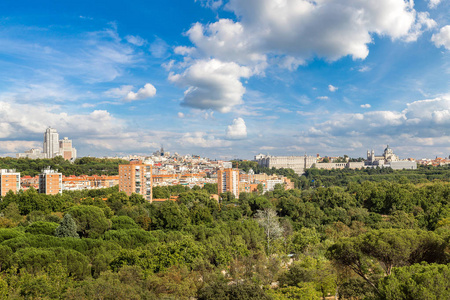 马德里，西班牙的天际线景观