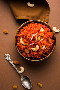 胡萝卜 Halwa 或 Gajar Halwa