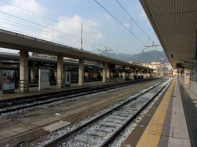 火车站, 意大利南部
