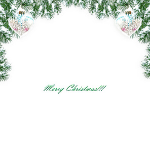圣诞树和孤立在白色背景上的玩具