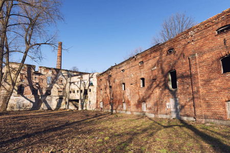 旧的废弃工厂废墟