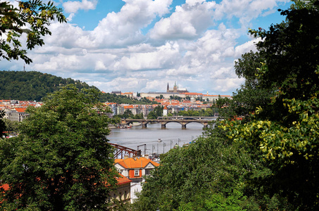 捷克共和国。 布拉格。 伏尔塔瓦河布拉格的桥梁。