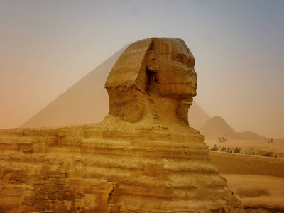 埃及中东的吉萨金字塔