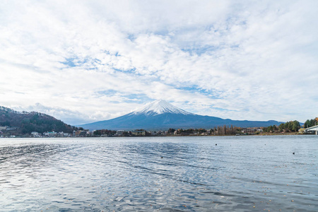 在日本河口湖湖山富士 San