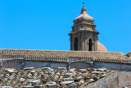 教堂钟楼在埃里塞, 西西里, 意大利