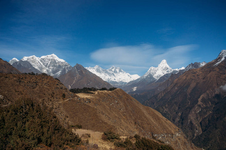2014年11月在尼泊尔萨加尔马塔的阿马达布拉姆山的景色