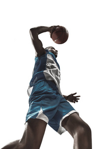 球与篮球运动员的肖像