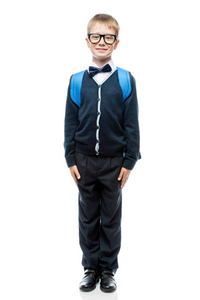 在校服, 眼镜的一个聪明的小学生的肖像