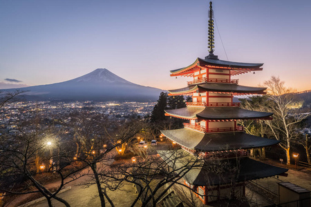 朱雷托塔和福吉山日落