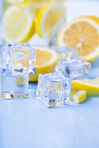 柠檬冰水