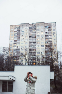 摄影师用相机探索苏联城市建筑