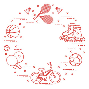 羽毛球拍和羽毛球，足球和篮球，球拍和乒乓球，儿童自行车滚轮。 从童年开始的运动和健康的生活方式。