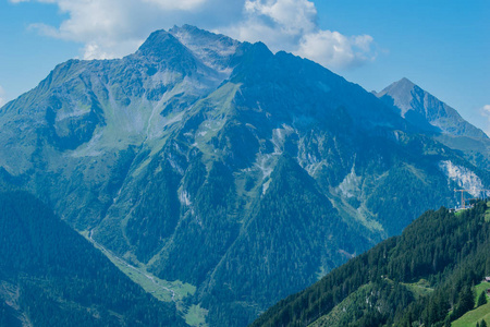 奥地利梅罗芬的山脉在齐勒塔尔