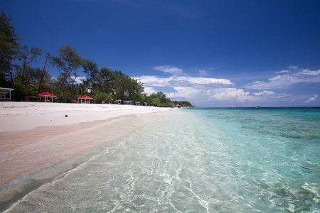 印度尼西亚吉利米诺岛美丽的海滨