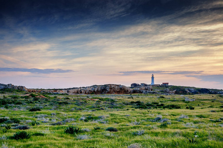 帕福斯, 塞浦路斯, 美丽的风景。日落灯塔