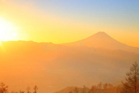 日出富士山