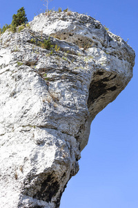 美丽的石灰岩的波兰侏罗纪高地 克拉科夫琴旱，波兰
