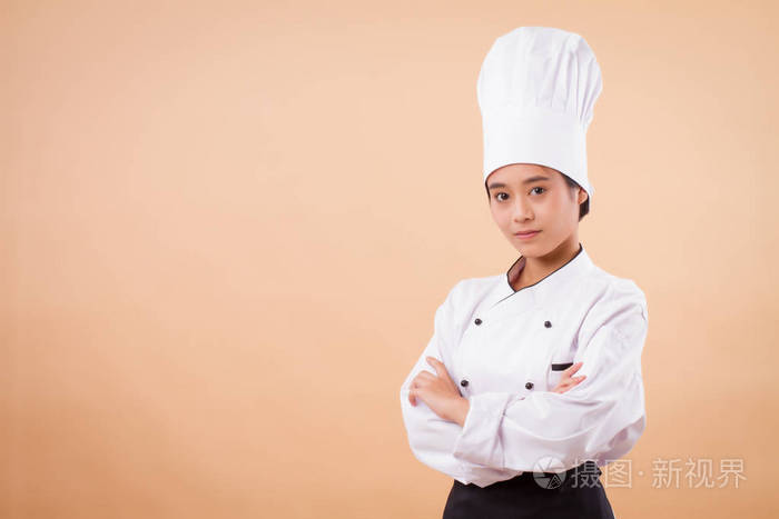 自信的年轻女厨师肖像