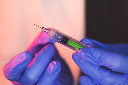 医生和护士分析未知 Mmr 疫苗