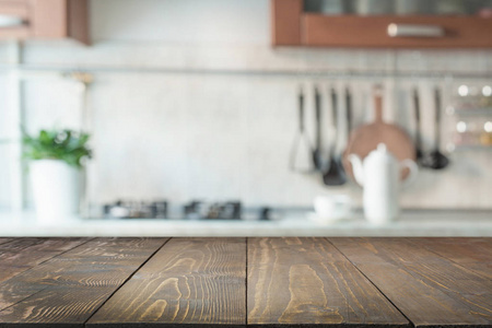 模糊的抽象背景。现代厨房用桌面和空间展示您的产品