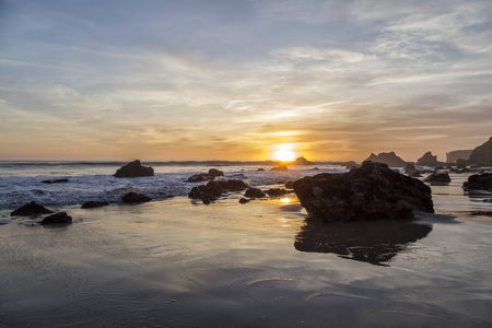 加州斗牛士海滩日落