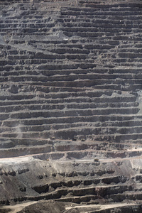 变, 世界上最大的露天矿铜矿, 卡拉马, 七世