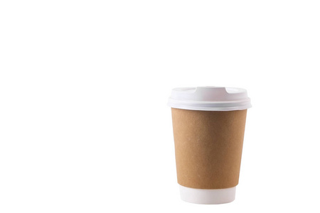 色彩简单化的最小成分与耐热纸咖啡杯。拿出带塑料瓶盖的茶杯。咖啡店理念