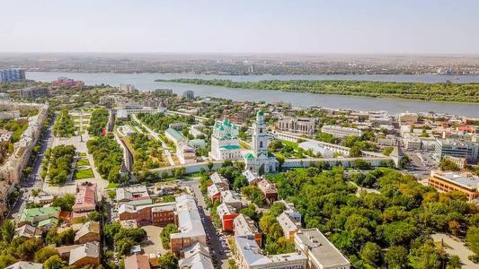 阿斯特拉罕克里姆林宫的鸟瞰图, 历史和建筑建筑群。俄罗斯, 阿斯特拉罕
