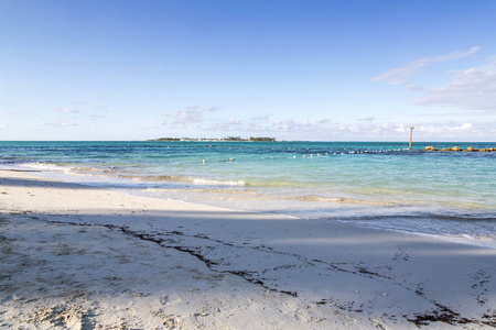 巴哈马, 有线海滩