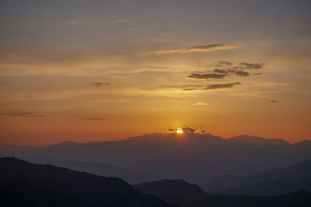 登山野营和山脉