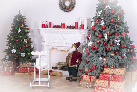 s swing, Santa, candles. white vignette