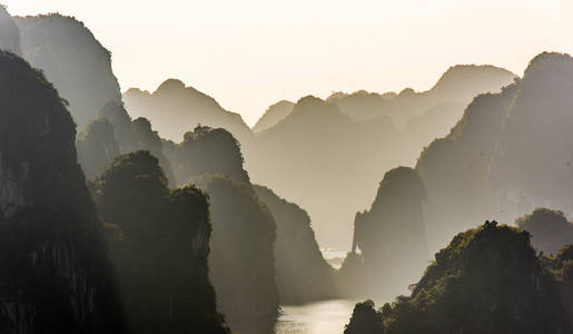 越南哈龙湾的美丽景色