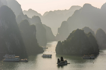 越南哈龙湾的美丽景色