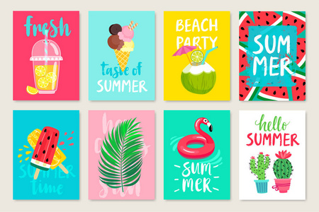 夏季手绘书法卡片，配有水果鸡尾酒冰淇淋。用于传单，明信片，横幅，海报等设计..矢量图。