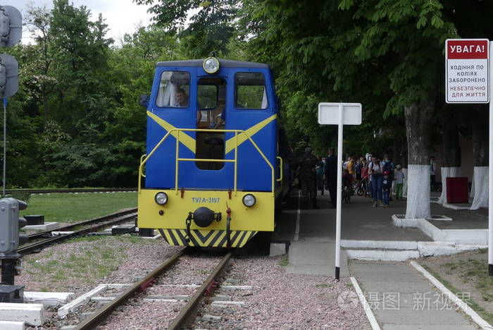 乌克兰基辅地址_乌克兰基辅的教堂_基辅火车站挤满逃离乌克兰的民众