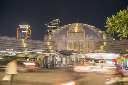 柬埔寨金边市夜灯中心市场