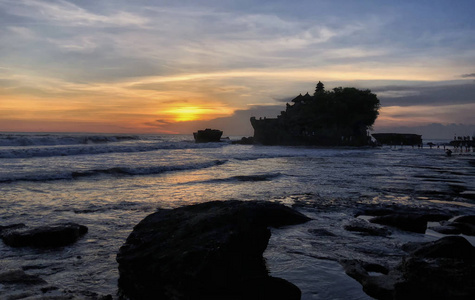 s famous Tanah Lot temple, Indonesia