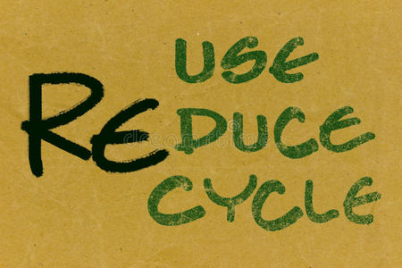 回收再利用减少再生纸上的文字