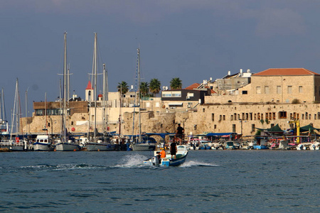 地中海沿岸的老城英亩要塞图片
