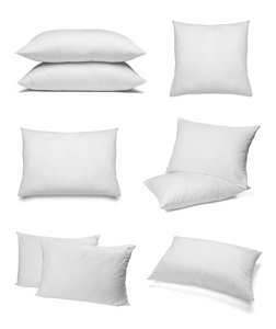 收集白色背景上的各种白色枕头。 每张都是分开拍摄的