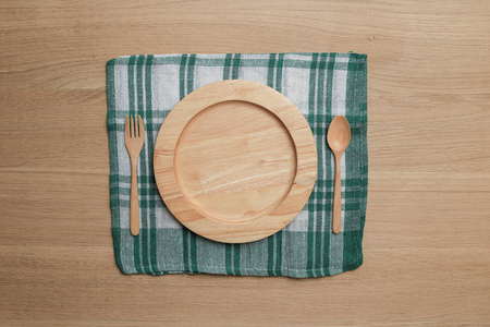 木制桌面与厨房用具为背景图片