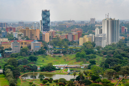 内罗毕城市天际线城市景观内罗毕在肯尼亚的东非。 有建筑和摩天大楼的非洲首都