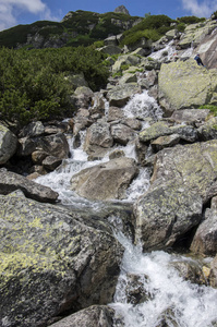 莫古索夫斯卡多利娜辛科夫波托克惊人的石质徒步旅行小径到高山，高塔特拉山，斯洛伐克