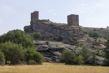 CastillodeZafra，一座建于12世纪的城堡，建于西班牙卡斯蒂利亚拉曼恰的CampillodeDuenasSierra