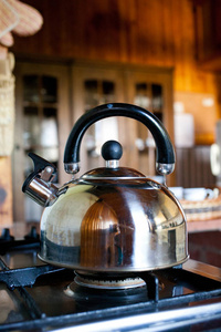 茶壶对乡村厨房煤气的影响
