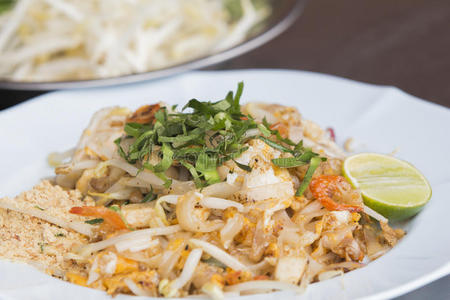 pad thai goong sod虾仁炒饭棒泰国菜