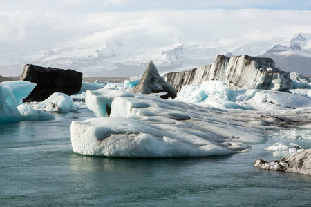 s glaciers at the famous Glacier Lagoon. Beautiful cold landscap