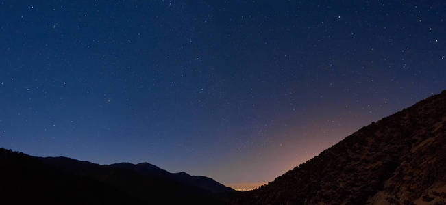 地图集山上繁星点点的夜晚摩洛哥